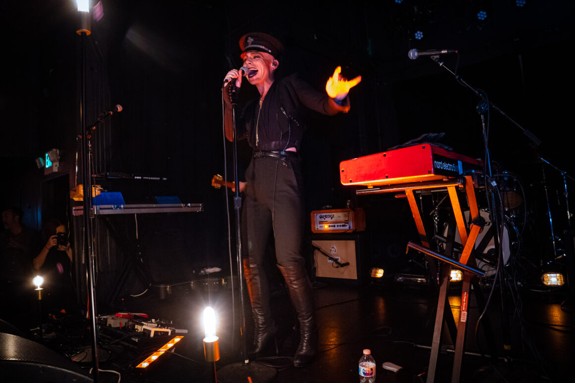 Crook at the Echo